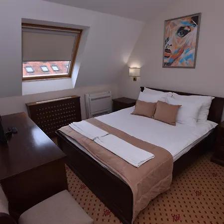 酒店 贝尔格莱德酒店 4*