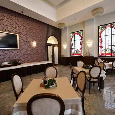 ホテル Beograd 4*