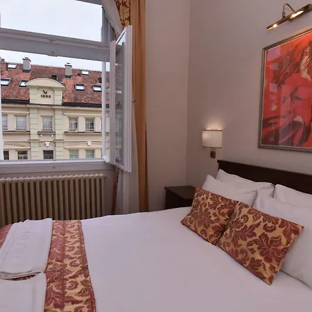 贝尔格莱德酒店 酒店