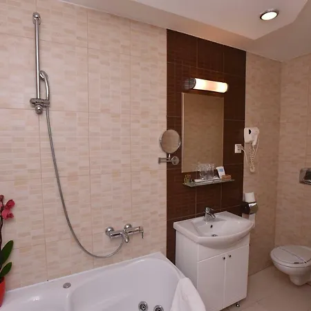 贝尔格莱德酒店 酒店